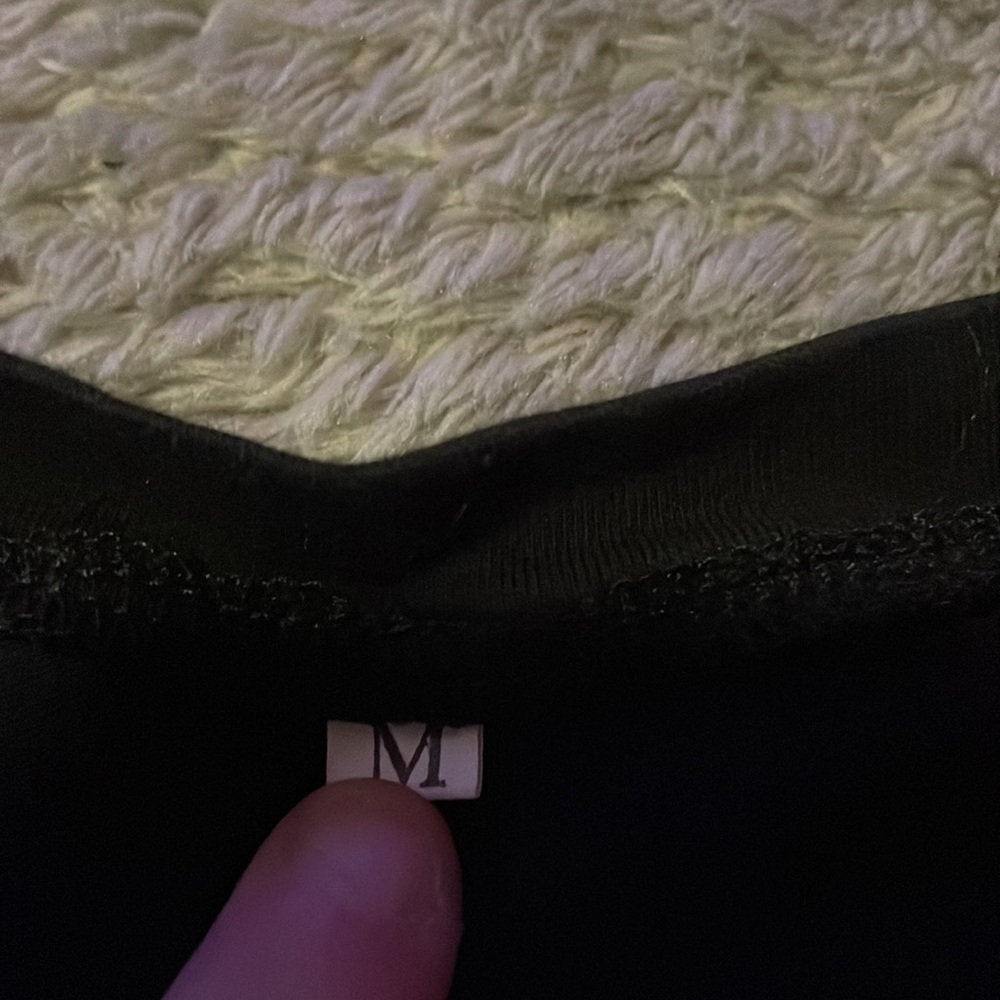 Not Sure Where It’s From Size Medium Stretchy Com… - image 2